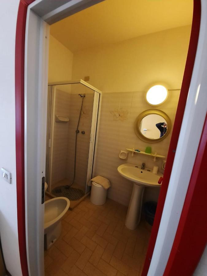 Hotel Vittoria Кианчано Терме Екстериор снимка