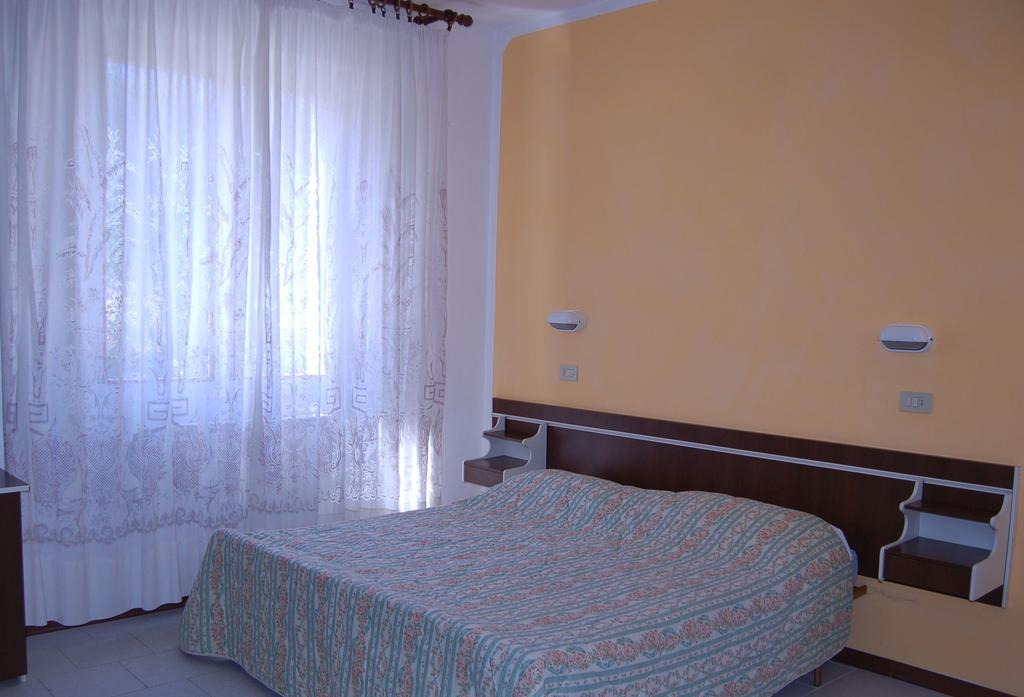 Hotel Vittoria Кианчано Терме Екстериор снимка