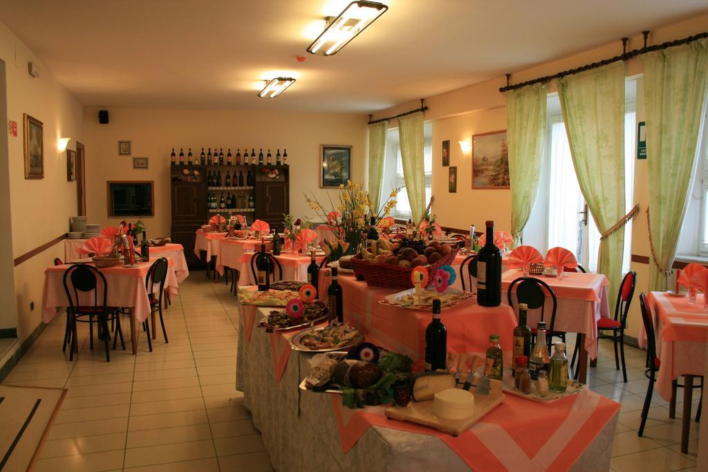 Hotel Vittoria Кианчано Терме Екстериор снимка