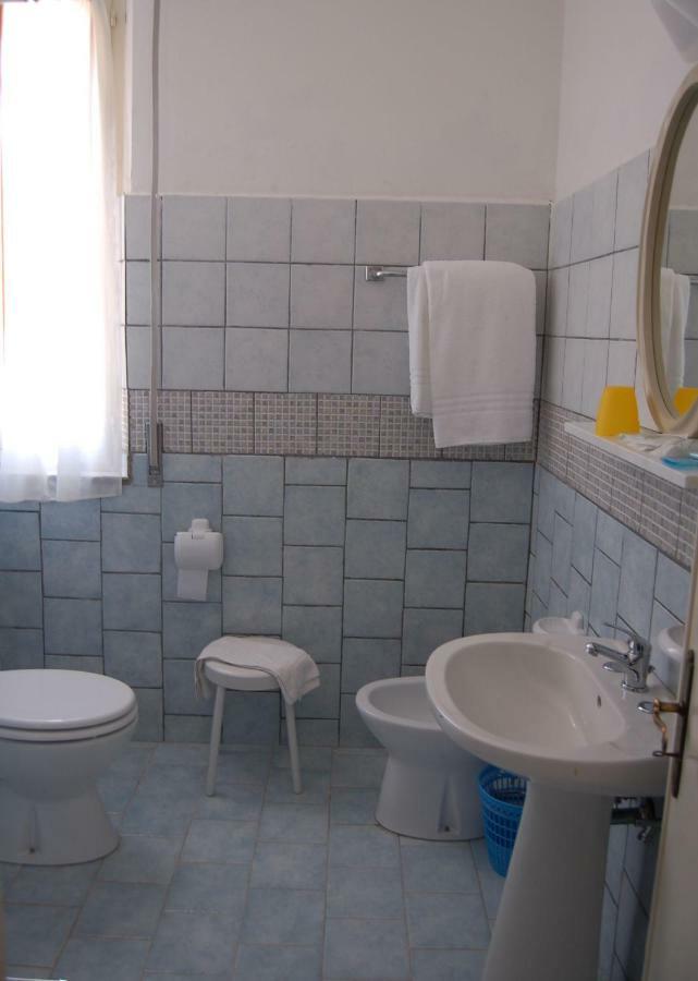 Hotel Vittoria Кианчано Терме Екстериор снимка